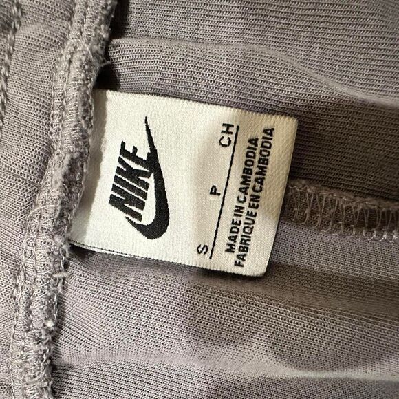 gray nike tech fleece pants - Picture 3 of 3
